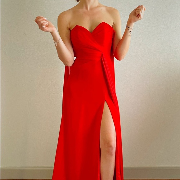 Luxurious Red Carpet Dress/ Pretty Woman Inspired Red Gown